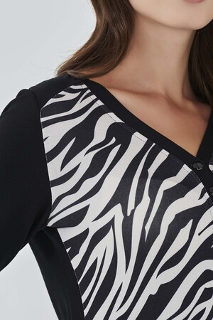10243 ZEBRA DESEN UZUN KOL ÖRME BLUZ - 4