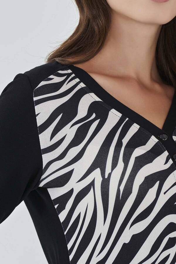10243 ZEBRA DESEN UZUN KOL ÖRME BLUZ - 4