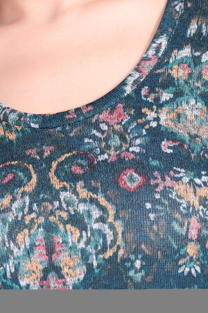 10738 YUVARLAK YAKA DESENLİ TRİKO BLUZ - Thumbnail