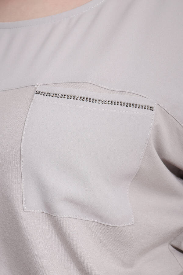 10852 TAŞ DETAYLI RAHAT KESİM BLUZ