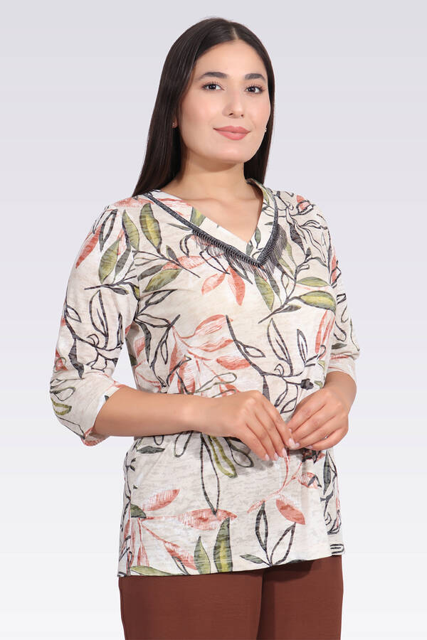 11034 ŞERİT DETAYLI DESENLİ BLUZ