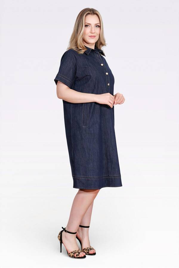 40218 ŞIK DÜĞME DETAYLI MİDİ BOY KISA KOL DENİM ELBİSE