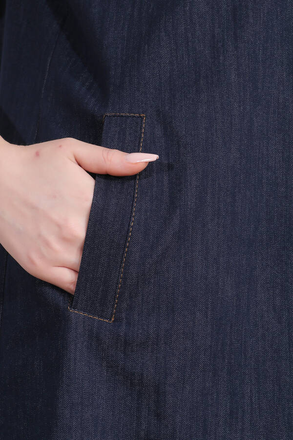 40218 ŞIK DÜĞME DETAYLI MİDİ BOY KISA KOL DENİM ELBİSE