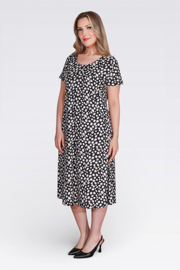 40235 DÜŞÜK KOL RAHAT KESİM DESENLİ ÖRME ELBİSE